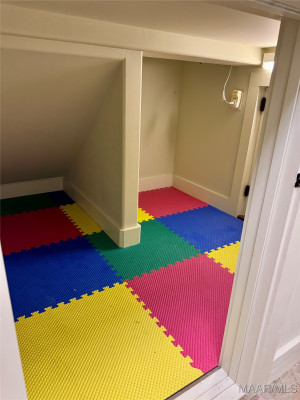 3420 OAK GROVE Circle