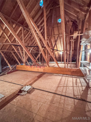 3420 OAK GROVE Circle