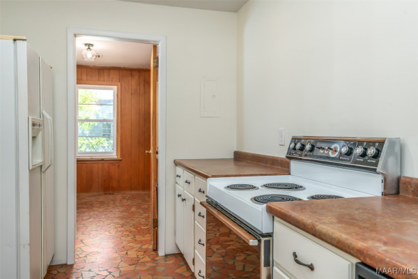 1104 Beechdale Road