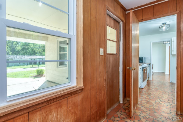 1104 Beechdale Road