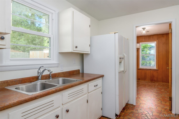 1104 Beechdale Road