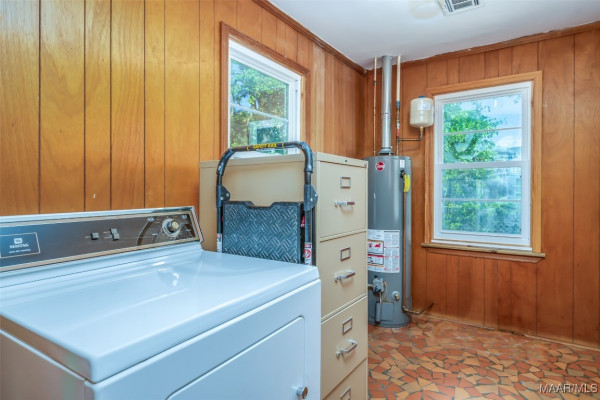 1104 Beechdale Road