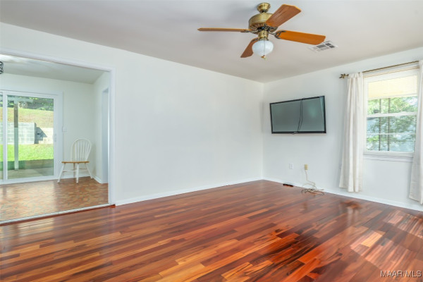 1104 Beechdale Road