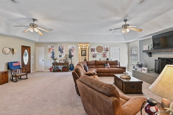 347 BELLVIEW Drive