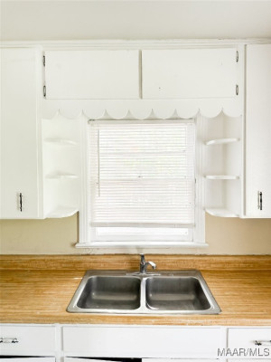 1246 E AUDUBON Road