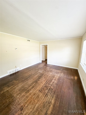 1246 E AUDUBON Road