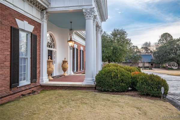 2333 Woodley Road