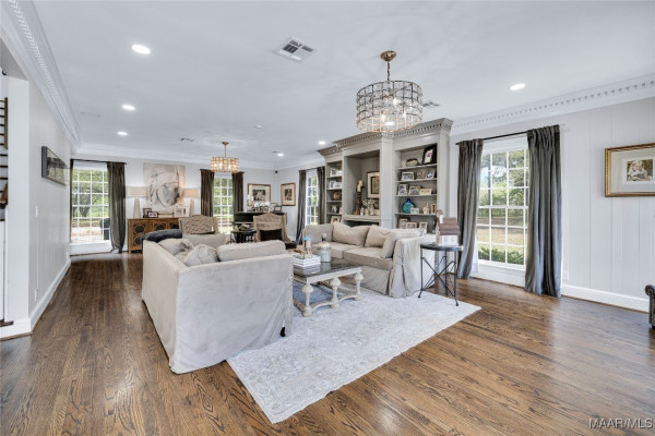 8185 Taylor E