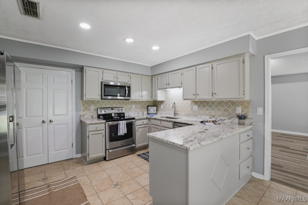 6729 CHERRY WOOD Trail