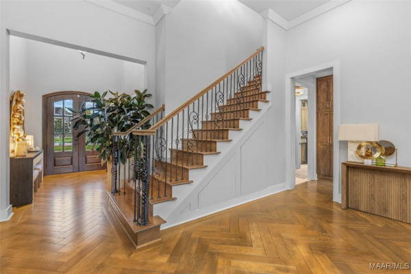 8478 ROCKBRIDGE Circle