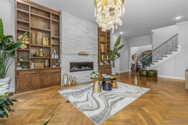 8478 ROCKBRIDGE Circle