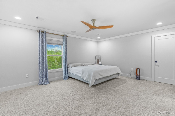 8478 ROCKBRIDGE Circle