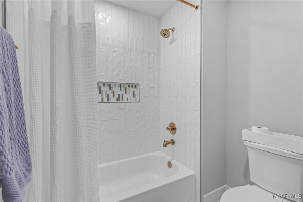 8478 ROCKBRIDGE Circle