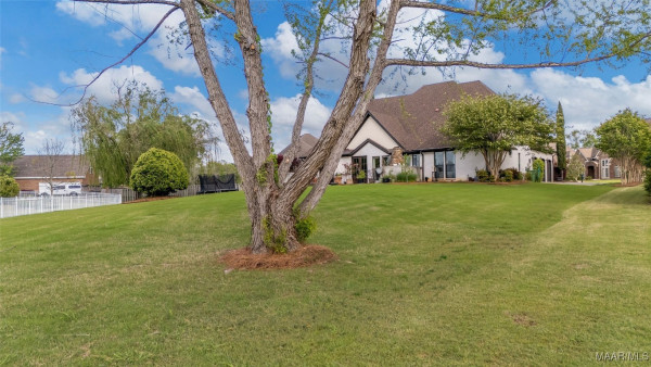 8478 ROCKBRIDGE Circle