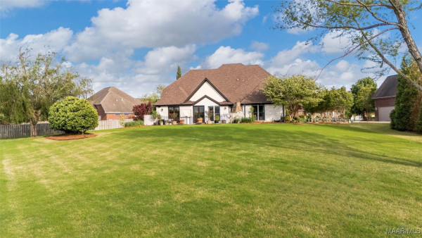 8478 ROCKBRIDGE Circle