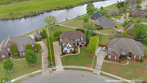 8478 ROCKBRIDGE Circle