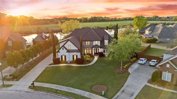 8478 ROCKBRIDGE Circle
