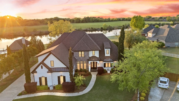 8478 ROCKBRIDGE Circle