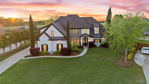 8478 ROCKBRIDGE Circle