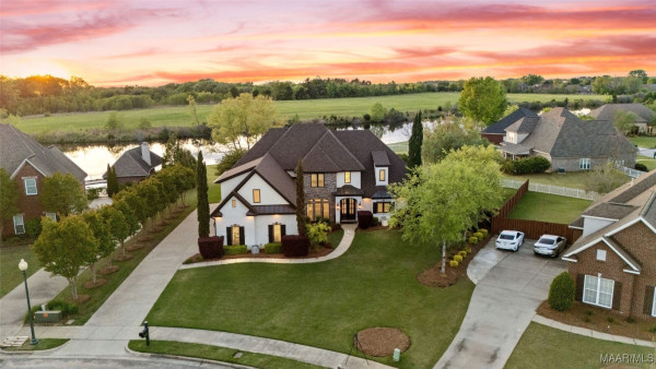 8478 ROCKBRIDGE Circle