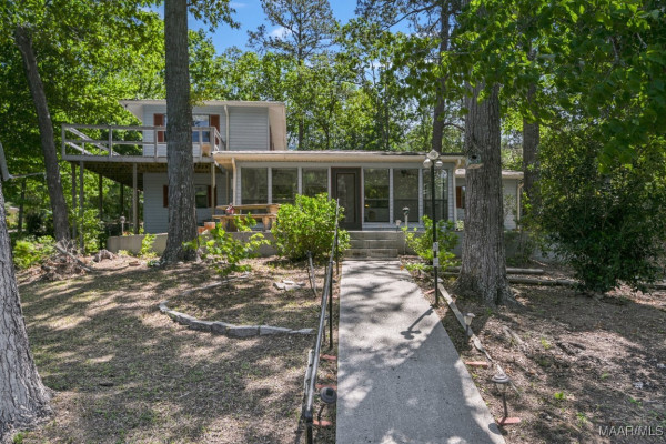 210 Weluvit Lane