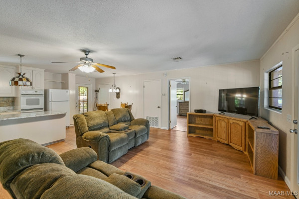 210 Weluvit Lane