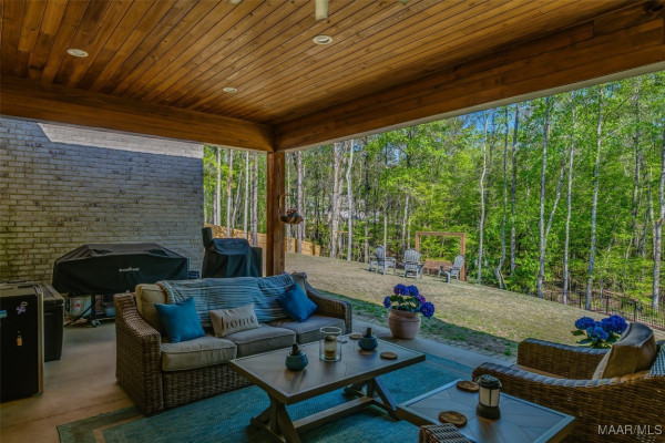 1215 Brookwood Drive