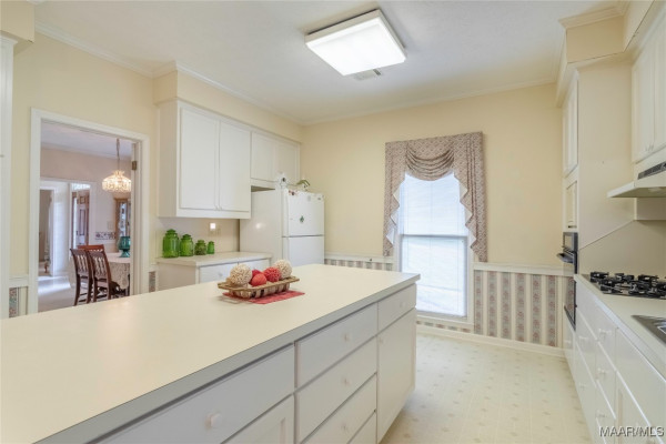 7711 Deer Trail Road