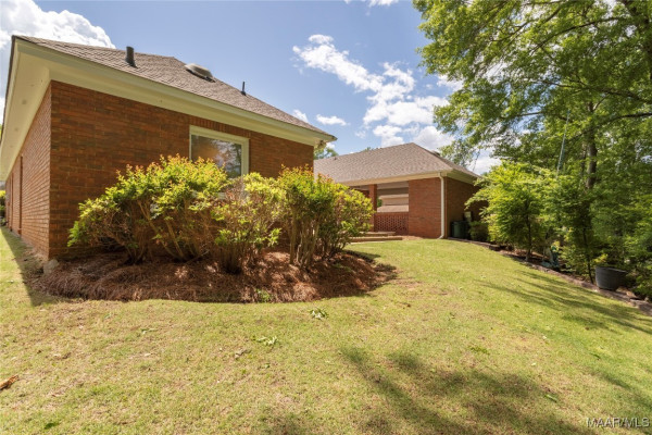 7711 Deer Trail Road
