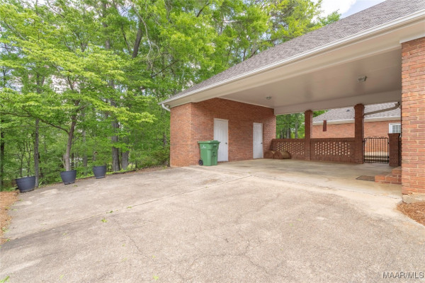 7711 Deer Trail Road