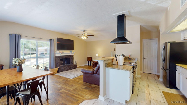 80 Meadowood Drive