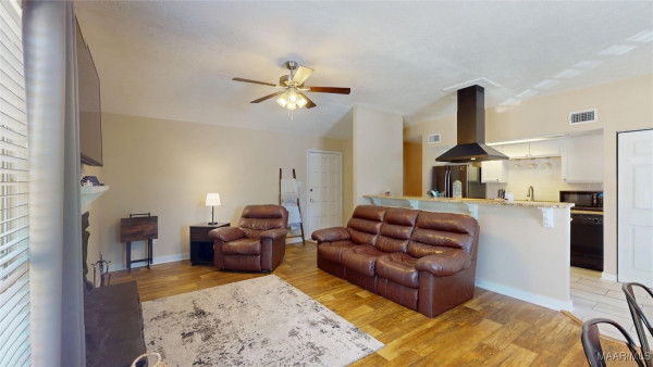 80 Meadowood Drive