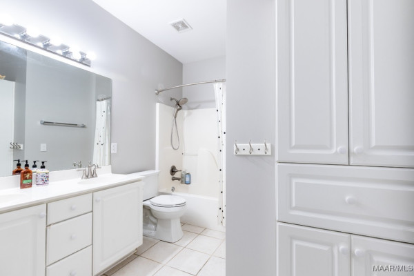 9272 WHISPINE Court