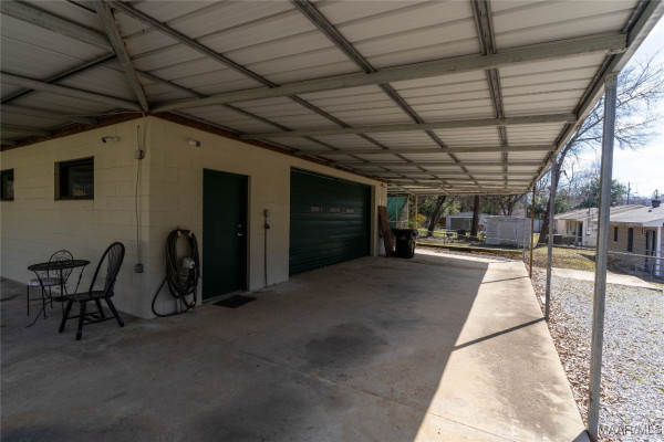 2520 E 3rd Street