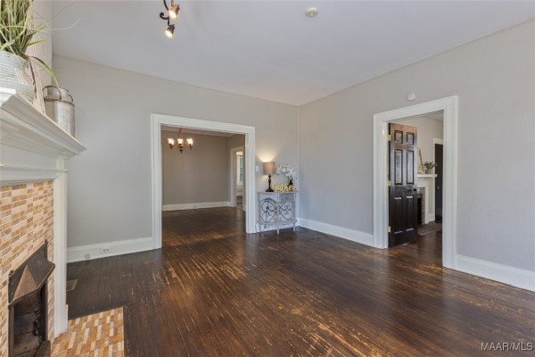 323 FINLEY Avenue
