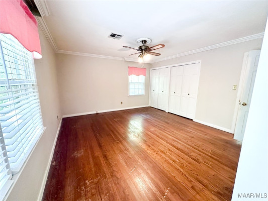 605 Noble Road