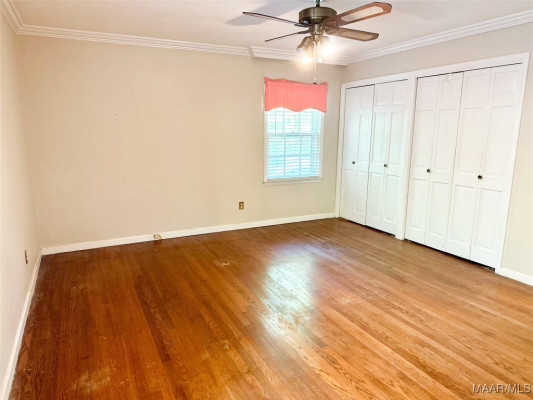 605 Noble Road