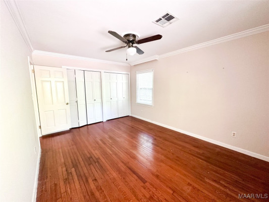 605 Noble Road