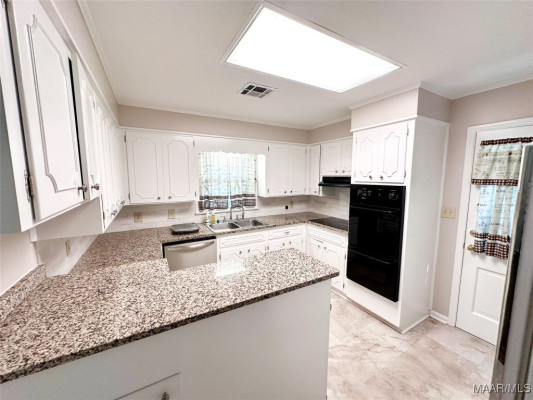 605 Noble Road
