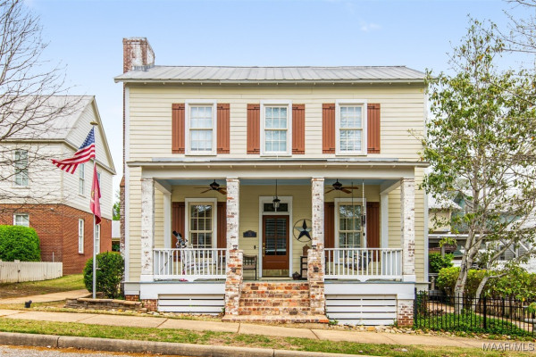 12 MYSTIC MOSS Street