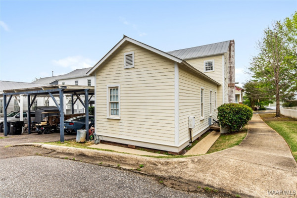 12 MYSTIC MOSS Street