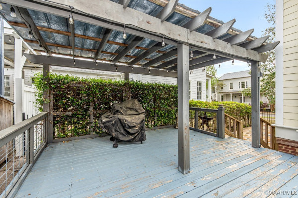 12 MYSTIC MOSS Street