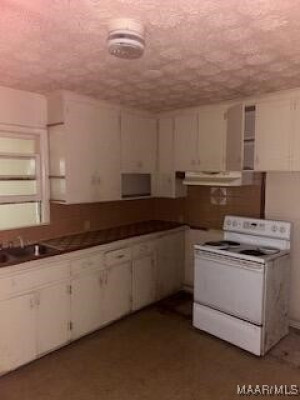 1985 Rigby Street