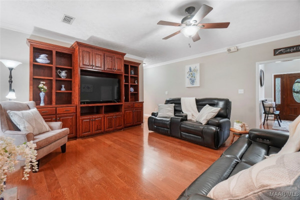 320 Wildwood Lane