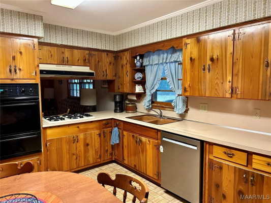 931 Frontenac Court