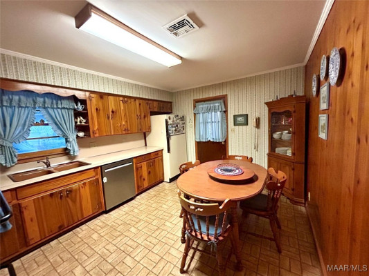931 Frontenac Court