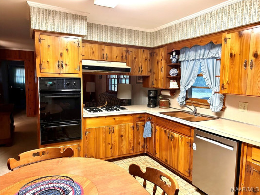 931 Frontenac Court