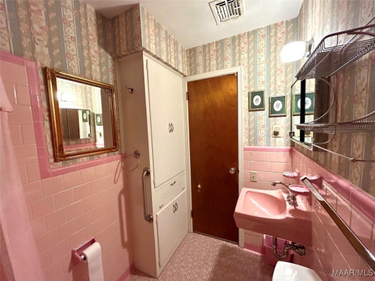 931 Frontenac Court
