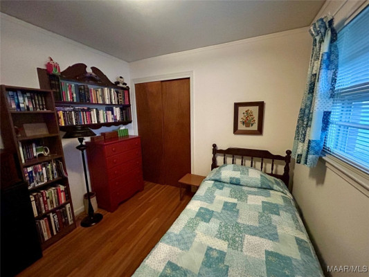 931 Frontenac Court