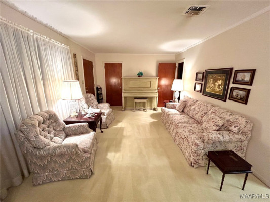 931 Frontenac Court